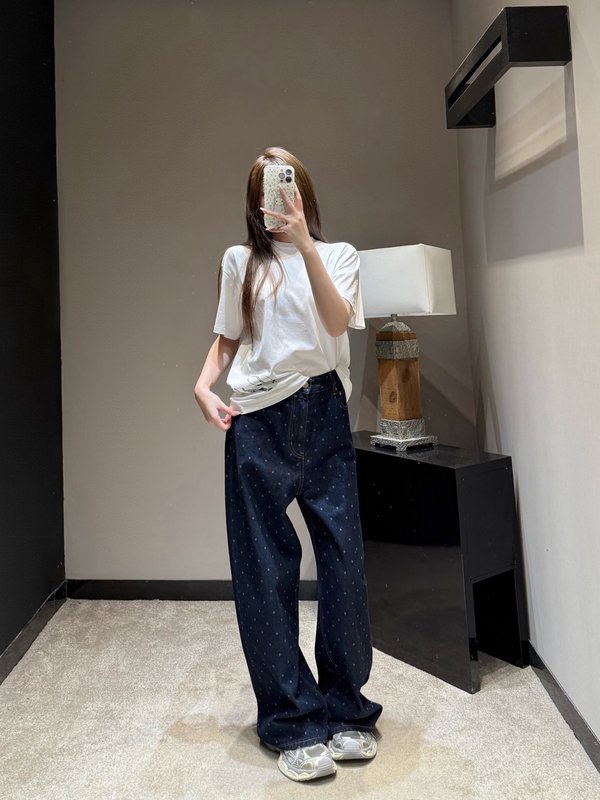 구찌 심플 레터 프린트 라운드넥 반팔 티셔츠 001-256319
