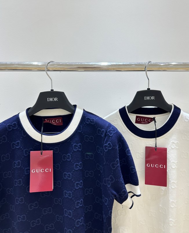 구찌 컬러 블록 레터 자카드 라운드넥 반팔 티셔츠 001-256339