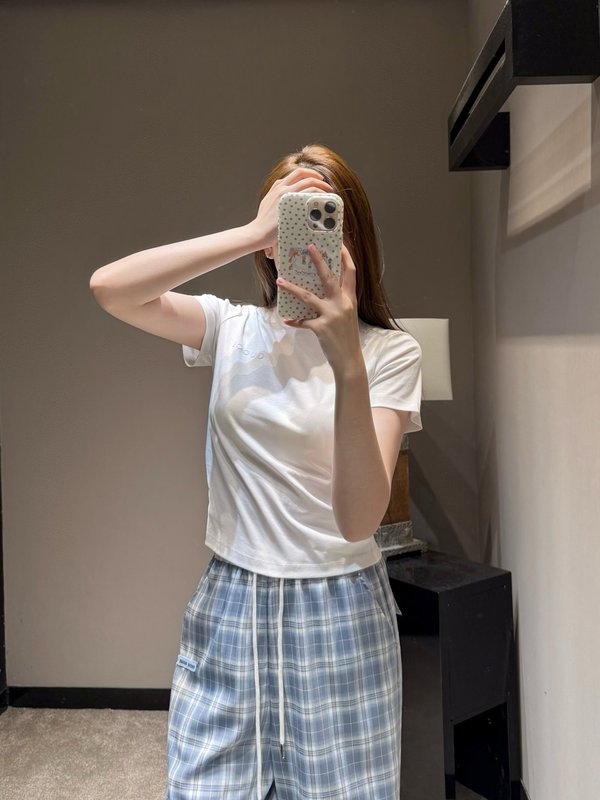 구찌 클래식 로고 자수 숏슬리브 티셔츠 001-256377