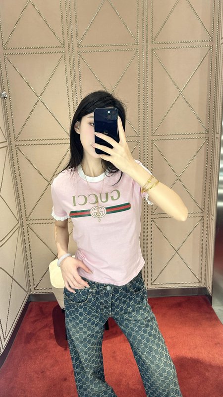 구찌 레터 프린트 러플 숏슬리브 티셔츠 001-256389