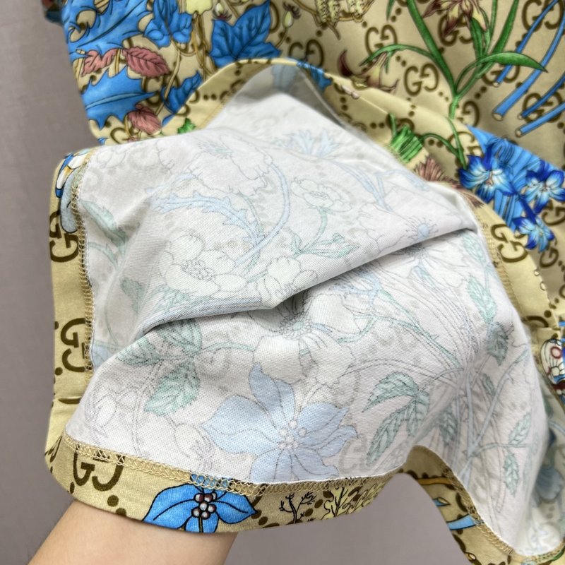 구찌 풀 프린팅 반팔 티셔츠 001-256393