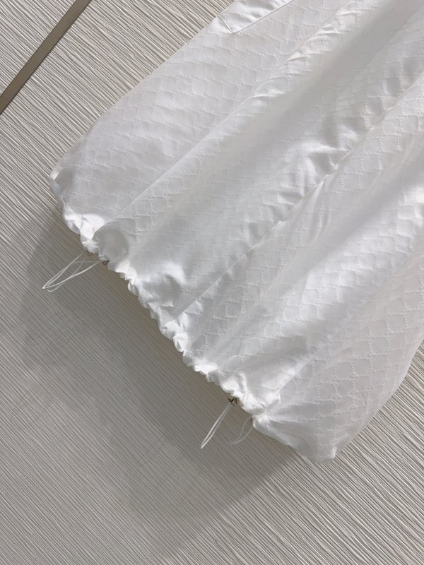 심플 럭셔리 화이트 미디 스커트 001-256402