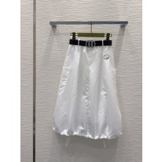 심플 럭셔리 화이트 미디 스커트 001-256402