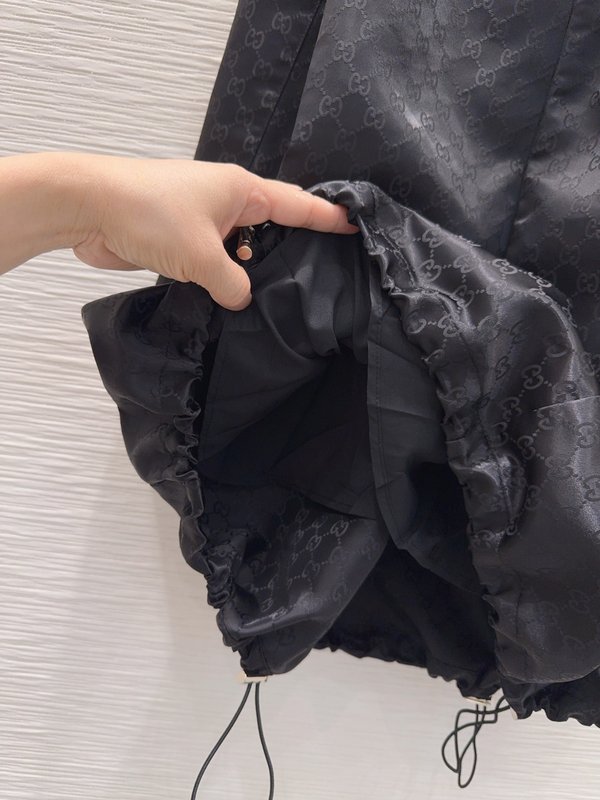 심플 럭셔리 블랙 스커트 001-256403
