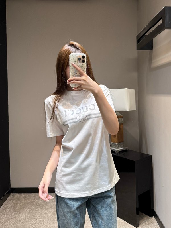 구찌 봄 신상 레터 프린트 라운드 티셔츠 001-256424