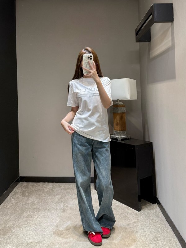 구찌 봄 신상 레터 프린트 라운드 티셔츠 001-256424