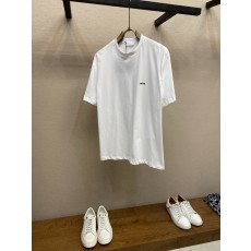 프라다 로고 자수 라운드넥 반팔 티셔츠 001-256513