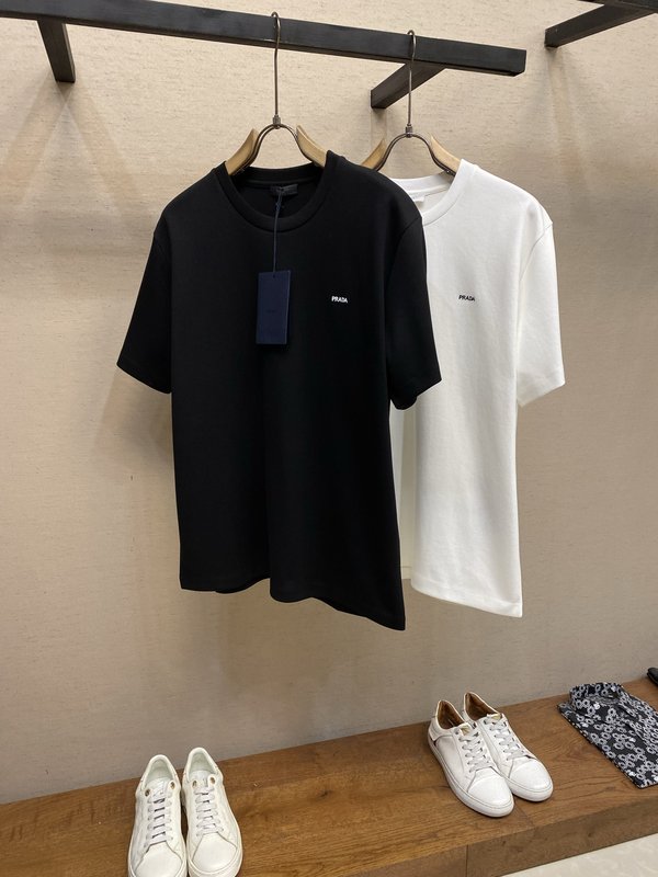 프라다 심플 면 반팔 티셔츠 001-256518