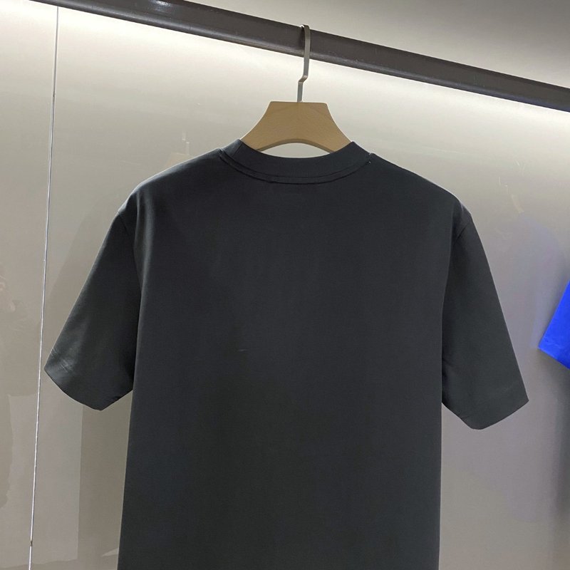 프라다 남성 라운드넥 반팔 티셔츠 001-256534