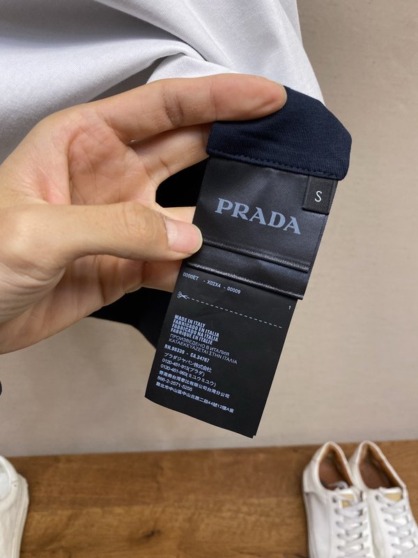 프라다 컬러 블록 양면 코튼 반팔 티셔츠 001-256546