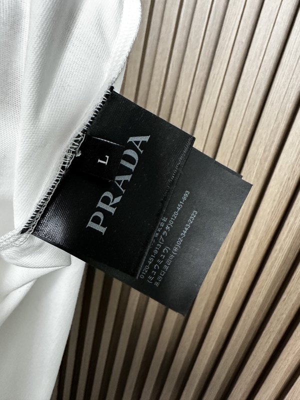 프라다 남성 면 라운드넥 반팔 티셔츠 001-256654