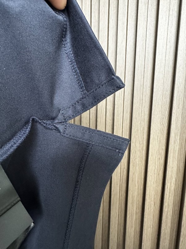 프라다 남성 면 라운드넥 반팔 티셔츠 001-256655