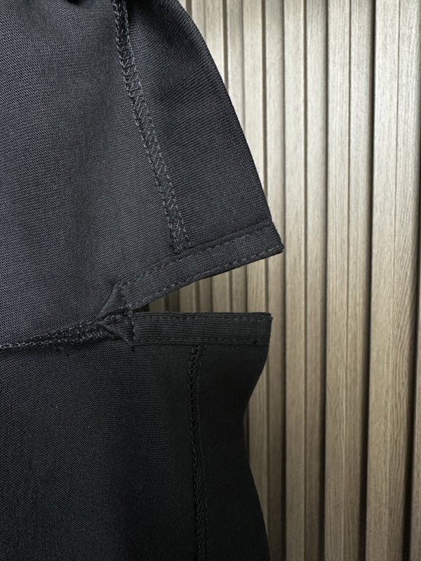프라다 남성 면 라운드넥 반팔 티셔츠 001-256656