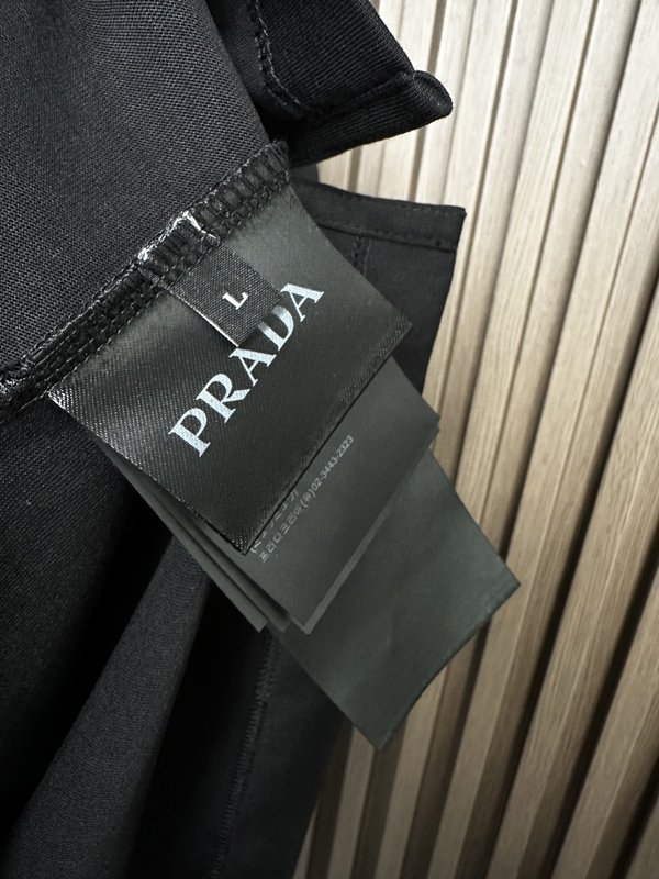 프라다 남성 면 라운드넥 반팔 티셔츠 001-256656