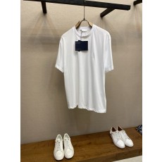 프라다 엠블럼 자수 라운드넥 반팔 티셔츠 001-256697