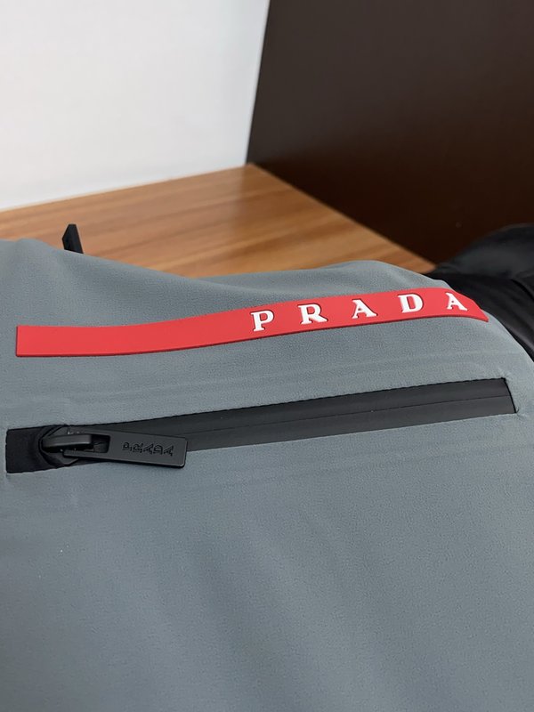 프라다 신상 캐주얼 반팔 지퍼 자켓 001-256719