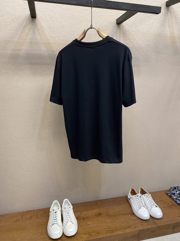 프라다 스몰 로고 자수 코튼 반팔 티셔츠 001-256732