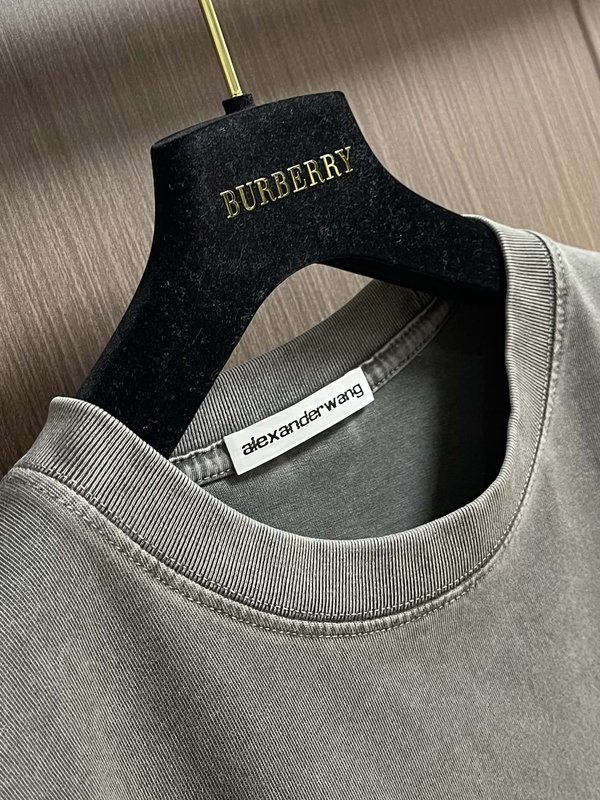알렉산더왕 로고 엠보싱 긴팔 티셔츠 001-256835