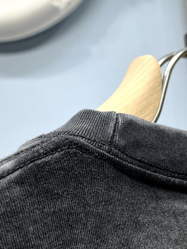 알렉산더왕 두꺼운 중첩 레터링 긴팔 티셔츠 001-258047