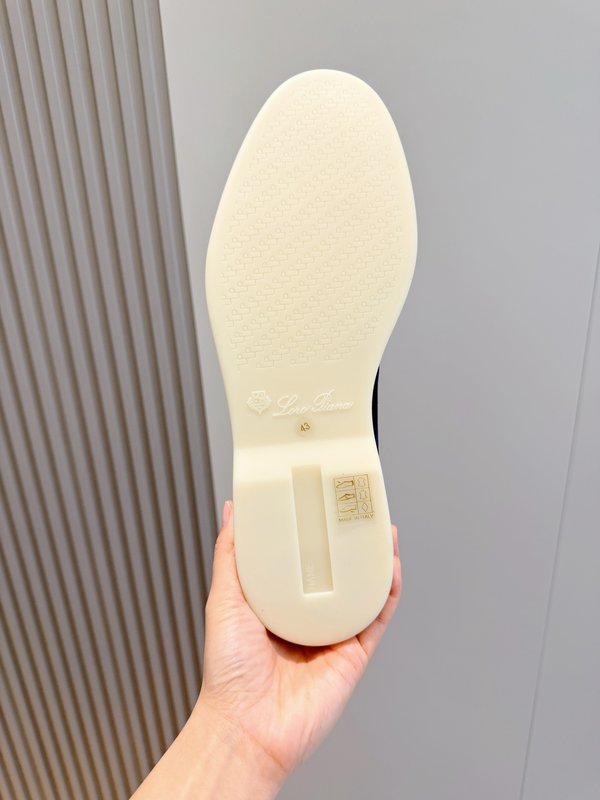 로로피아나 이탈리아 수제 스웨이드 캐주얼슈즈 001-258624