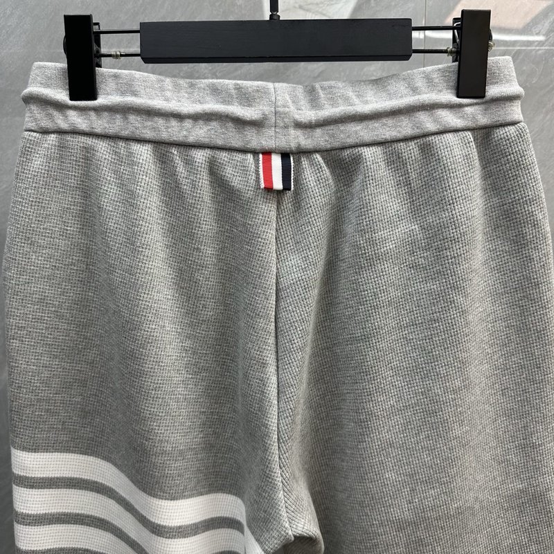 톰브라운 와플 텍스처 4 라인 숏팬츠 001-258740
