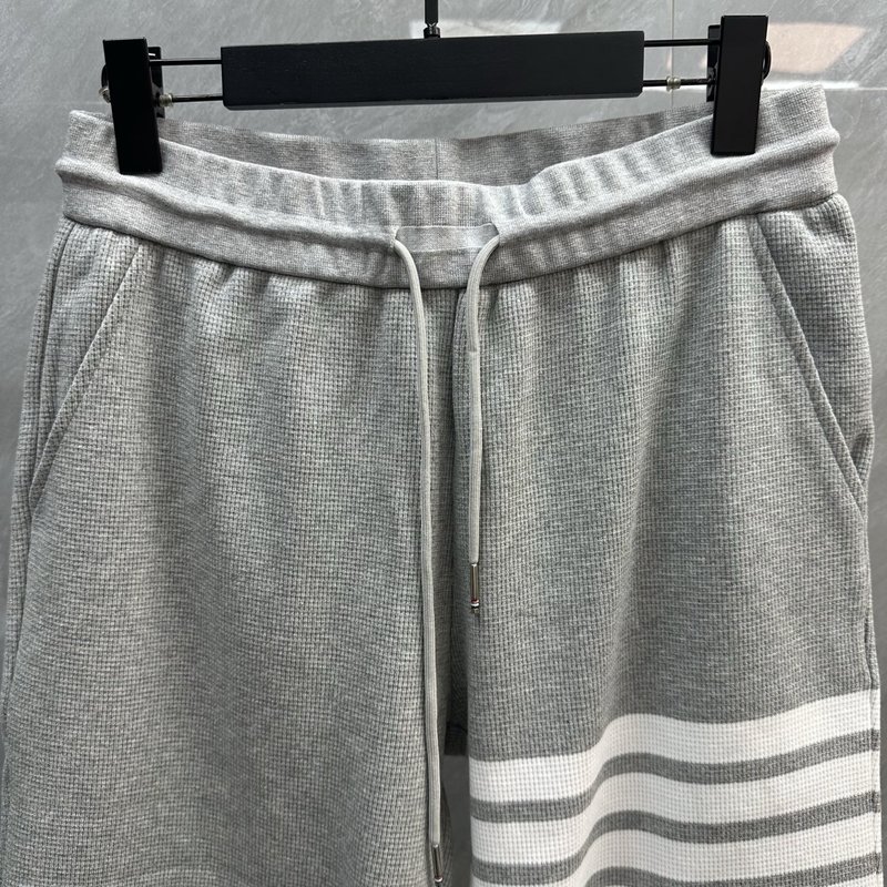 톰브라운 와플 텍스처 4 라인 숏팬츠 001-258740
