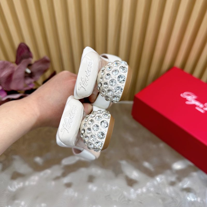로저비비에 미니 브로슈 비비에 크리스털 버클 하프 슬리 001-258897