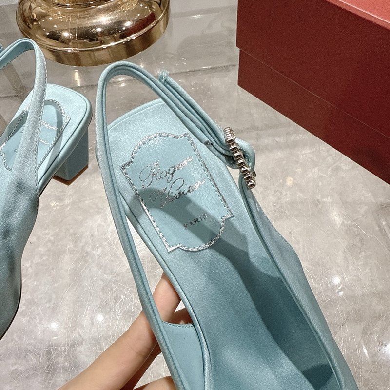 로저 비비에 실크 새틴 크리스털 버클 하이힐 샌들 001-258934