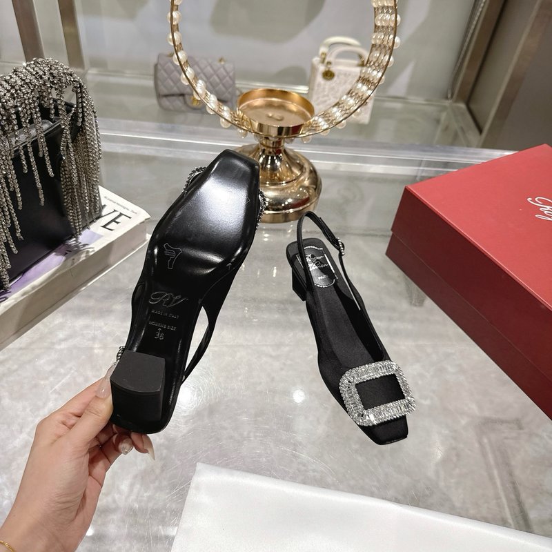 로저 비비에 실크 새틴 다이아몬드 버클 하이힐 샌들 001-258935