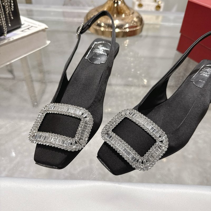 로저 비비에 실크 새틴 다이아몬드 버클 하이힐 샌들 001-258935