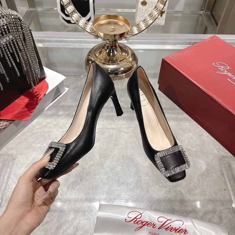 로저 비비에 새틴 다이아몬드 버클 하이힐 펌프스 001-258944