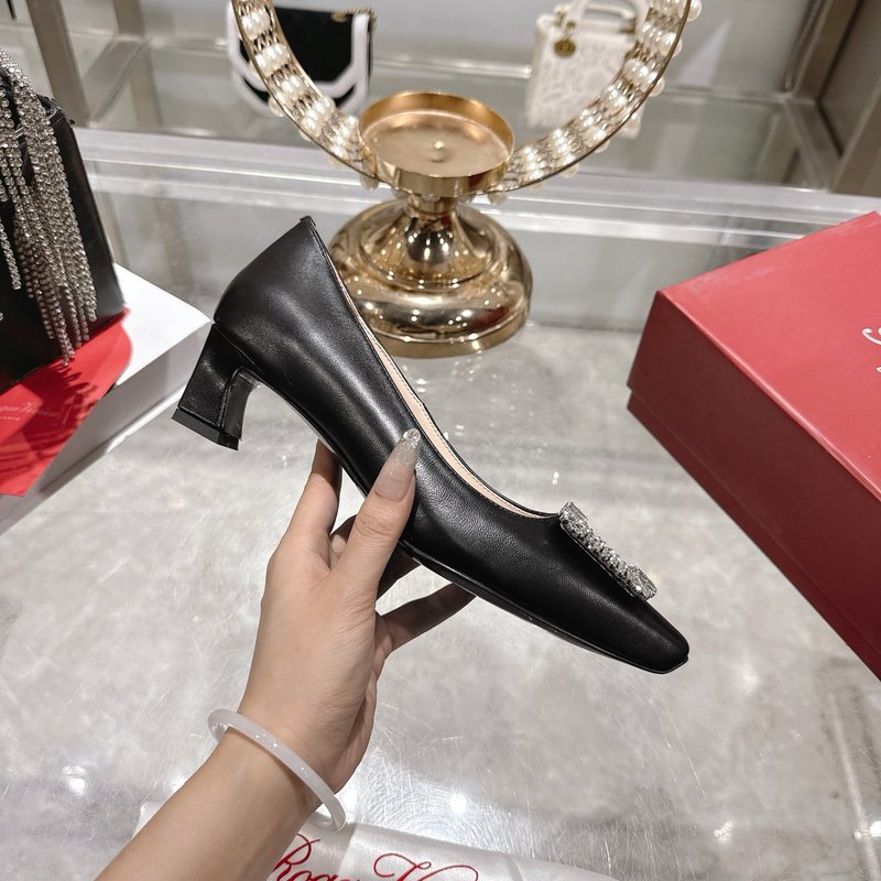 로저 비비에 실크 새틴 다이아몬드 버클 하이힐 001-258945