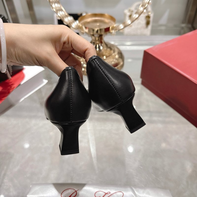 로저 비비에 실크 새틴 다이아몬드 버클 하이힐 001-258945