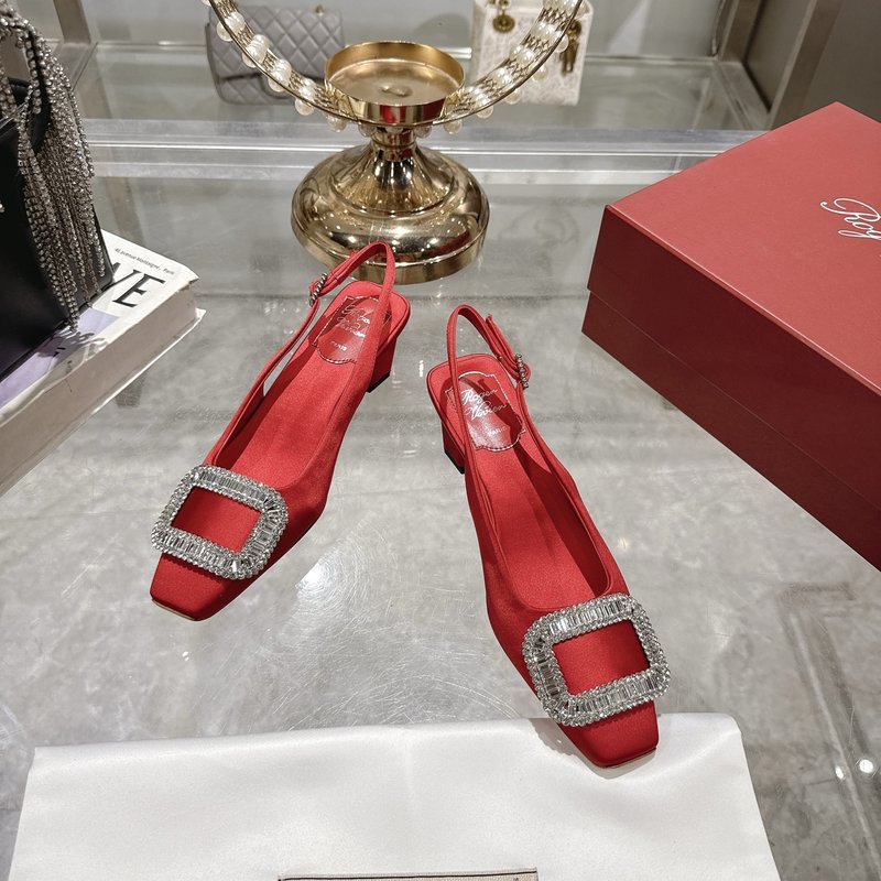 로저 비비에 실크 새틴 크리스털 버클 하이힐 샌들 001-258950