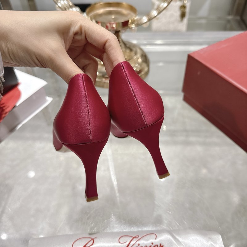 로저 비비에 실크 새틴 다이아몬드 버클 하이힐 001-258983