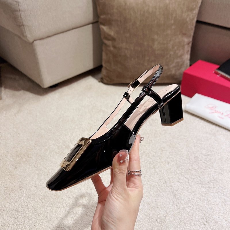 메탈 버클 굽 페이턴트 샌들 001-258991