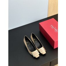 로제 비비에 클래식 버클 굽 하이힐 001-259027