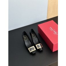 로저 비비에 클래식 버클 굽 높은 힐 001-259037