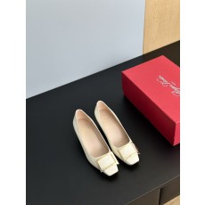 로제 비비에 클래식 버클 굽 하이힐 001-259074