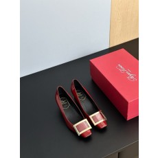 로제 비비에 클래식 버클 굽 하이힐 001-259105