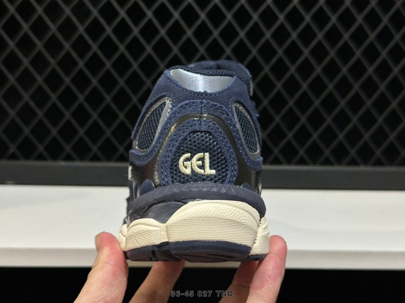 아식스 GEL-NYC 통기성 메쉬 빈티지 러닝화 001-259584