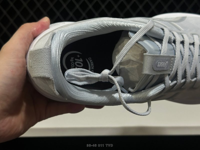 아식스 GEL-KAYANO 32 로우탑 러닝화 001-259599