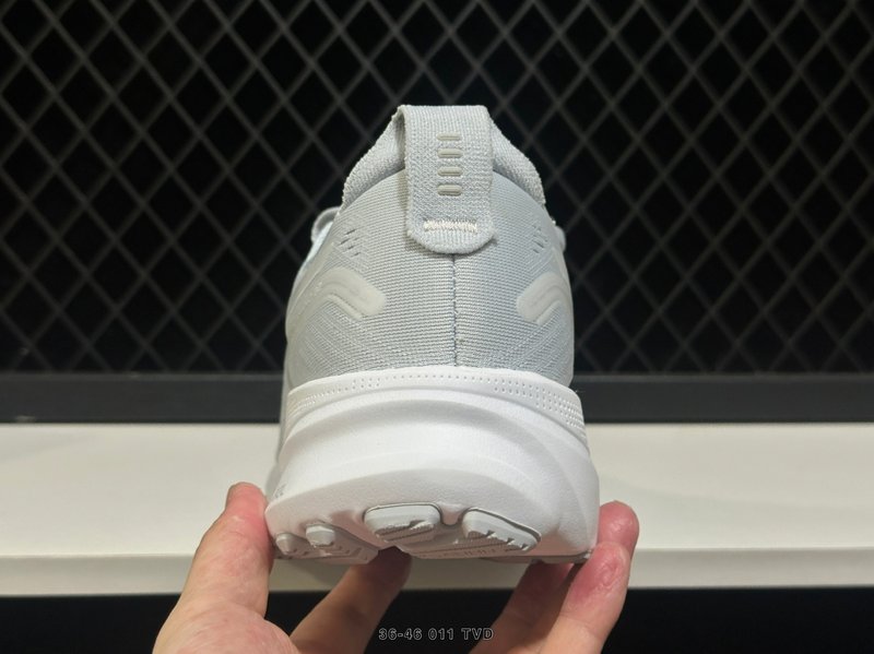 아식스 GEL-KAYANO 32 로우탑 러닝화 001-259599
