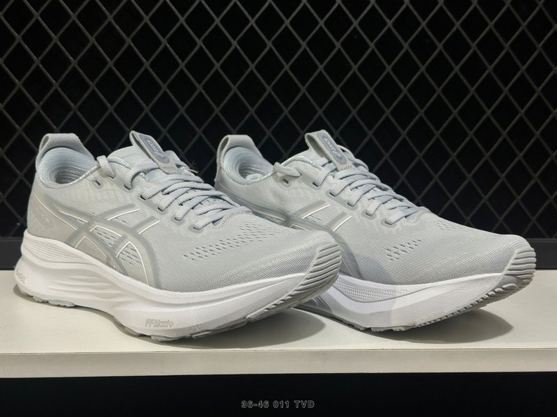 아식스 GEL-KAYANO 32 로우탑 러닝화 001-259599
