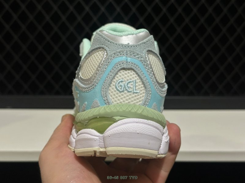 아식스 GEL-NYC 통기성 메쉬 빈티지 러닝화 001-259711