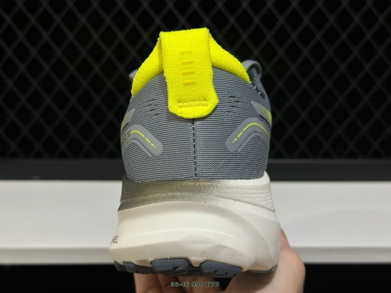아식스 GEL-KAYANO 32 로우탑 러닝화 001-259717