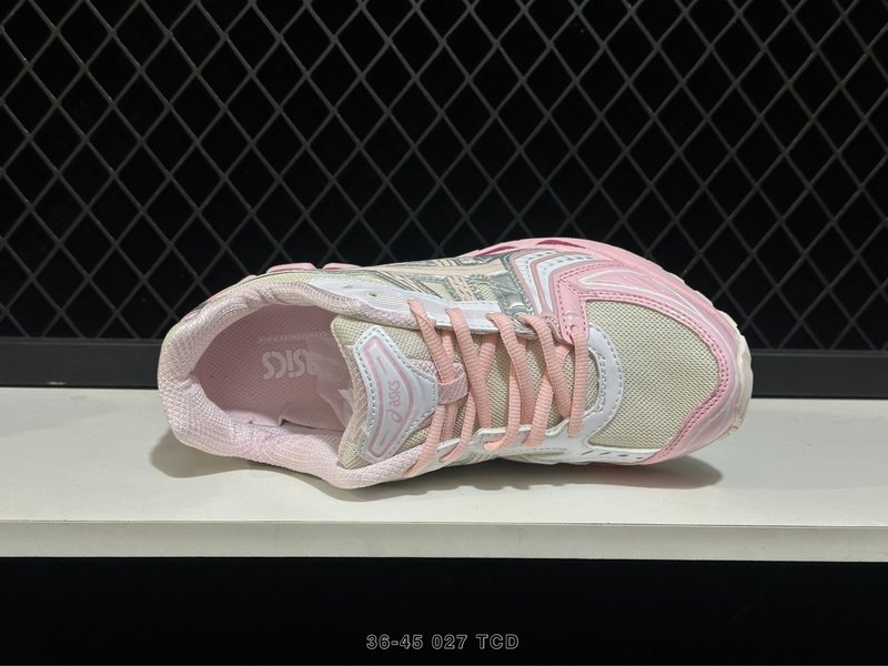아식스 GEL-KAYANO 14 클래식 러닝화 001-259826