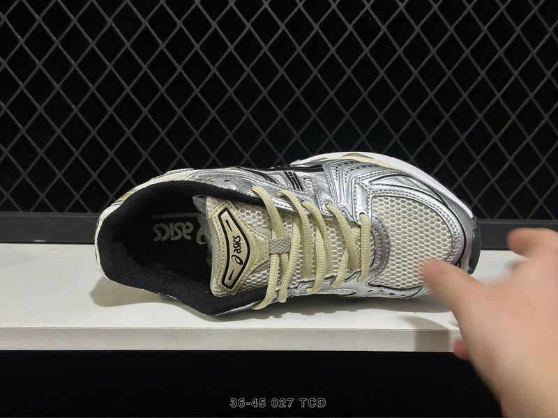 아식스 GEL-KAYANO 14 레트로 러닝화 001-259828