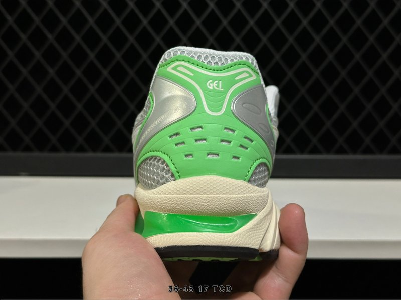 아식스 GEL-KAYANO 14 레트로 러닝화 001-259829