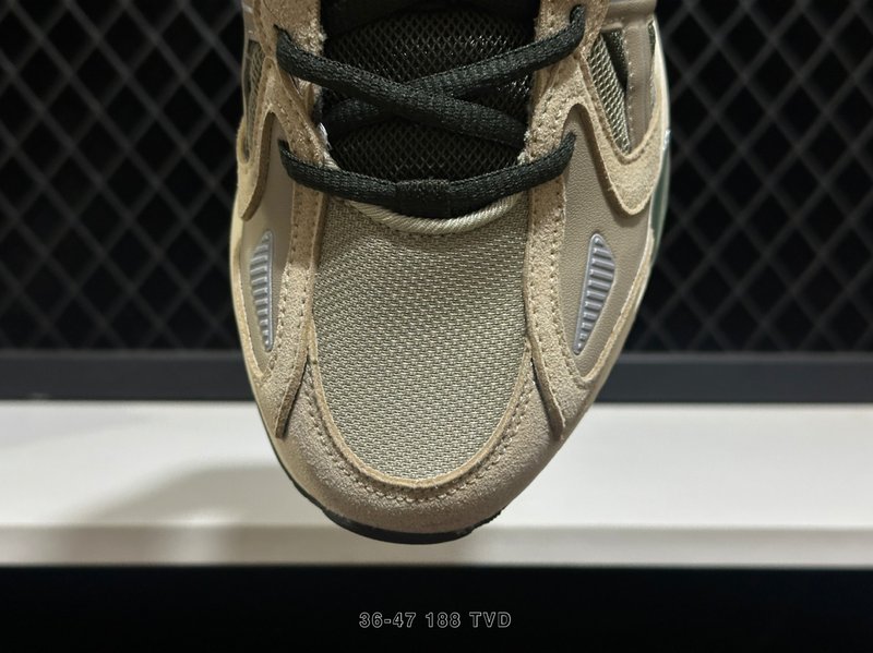 아식스 GEL-K1011 로우탑 러닝화 001-260072